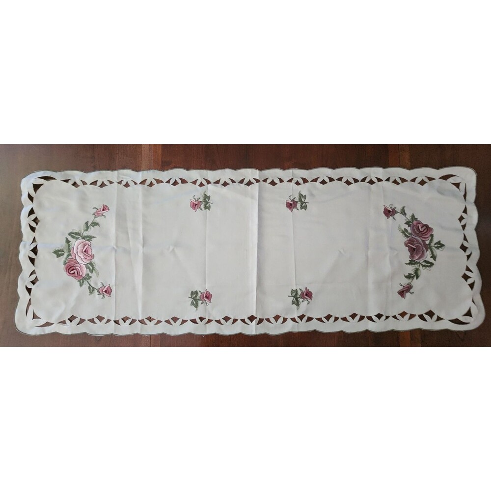 Vintage Floral Embroidered Table Runner Green Trim Cream Scalloped Edges Cutouts